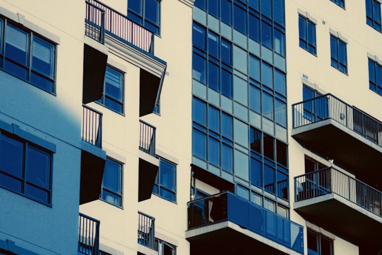 balcony screen cover for apartment